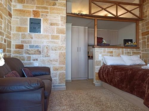 Synikia Mesi Trikalon House | Anastazia's Little House