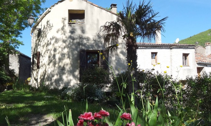 Arrigas House | Ancienne Maison Familiale de 3 Chambres Pour 6 Personnes
