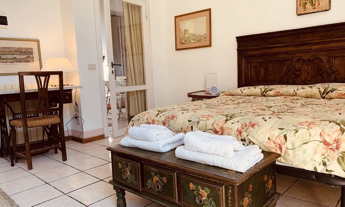 Vescovado Apartment | Ancient Dwellings apartment the Wisteria