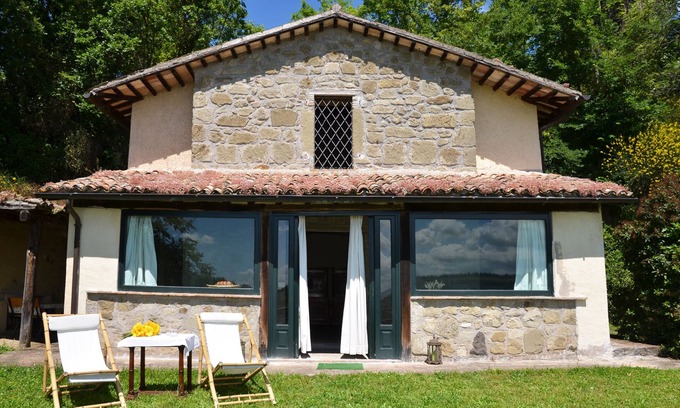 Corbara House | ancient mansion, panoramic, domestic animals welcome, romantic