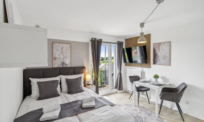 Kaiserslautern Apartment | ANDRISS: Study & Work Apartment - Balcony - Kitchen