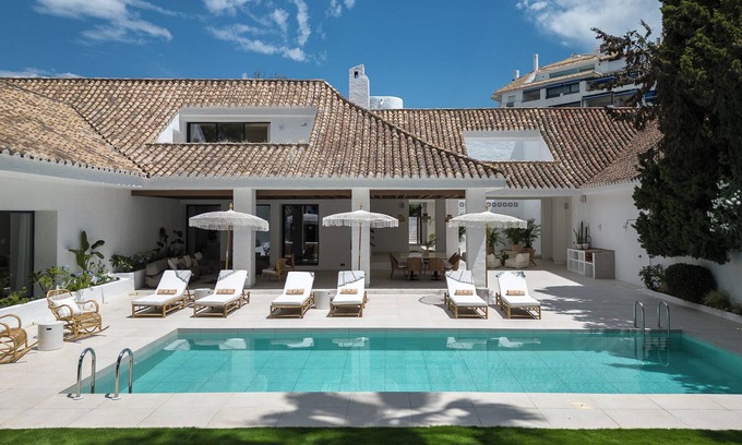 Puerto Banus Villa | Anfitrion | Four Bedroom Villa
