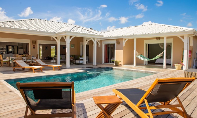 Le Moule Villa | Angele's Villa