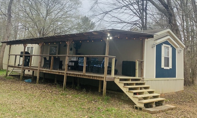 Jasper House | Angelina River Retreat! Great Getaway for Fishing. Boating, and Relaxing!