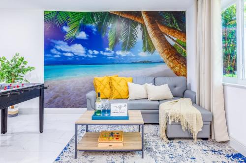 Highland Garden House | Angies-10 Min Beach-10 People-Terrace-Families