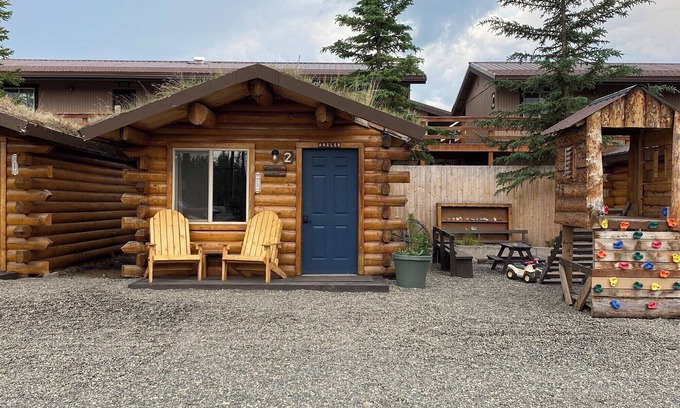 Tok Cabin | Angler Cabin-Modern Comfort in the Last Frontier (For families or casual travelers)