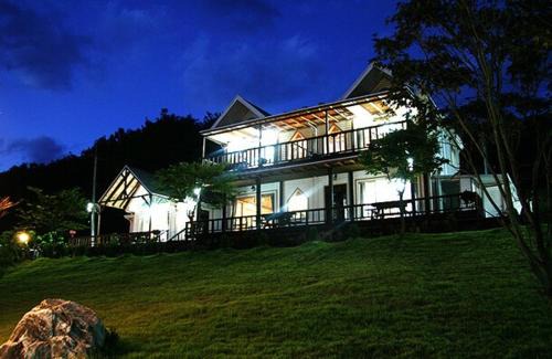 Taean House | Anmyeondo Lake Park Pension