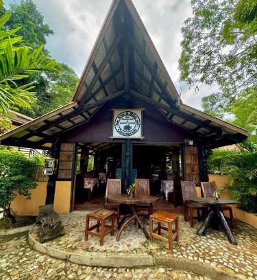 Busuanga House | Ann and Mike Guest House, Bar & Restaurant