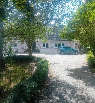 Cahir Apartment | Annaswood Self Catering