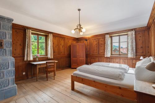 Pfalzen Apartment | Ansitz Baumannhof Apt Erker Suite