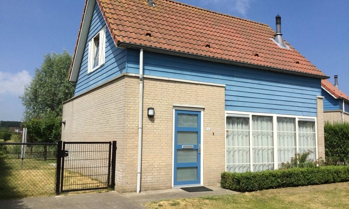 Hoofdplaat House | Antibes 236 - Kustpark Village Scaldia - Detached holiday home directly at the lake with fenced garden