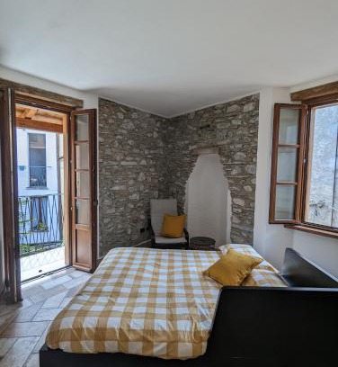 Dongo Apartment | Antica Osteria Apartments