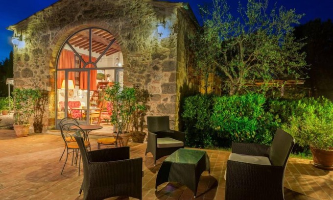Poggiarello House | Antico Borgo S. Lorenzo Granaio by Interhome