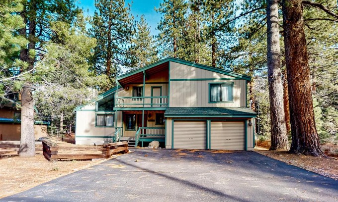 Christmas Valley House | Antler & Pine