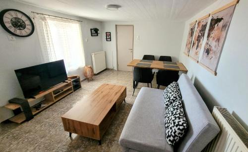 Timfristos Apartment | Antoni's House