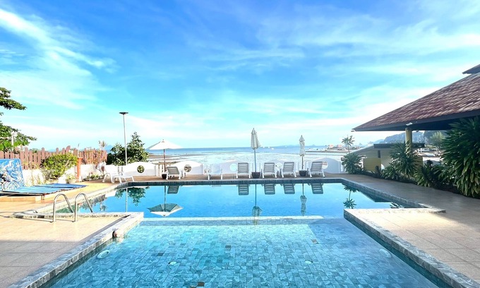 Sai Thai Hotel | Anyavee Chom By The Sea