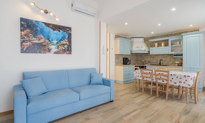 Portopalo di Capo Passero Apartment | Apartment 'Casa Iole Portopalo' with Sea View, Wi-Fi and Air Conditioning