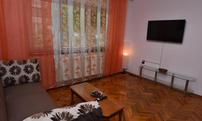 Hateg Apartment | Apartament 3