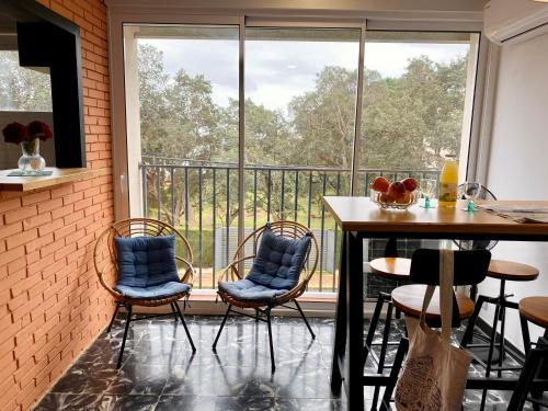 Calella de Palafrugell Apartment | Apartament per parelles reformat amb piscina