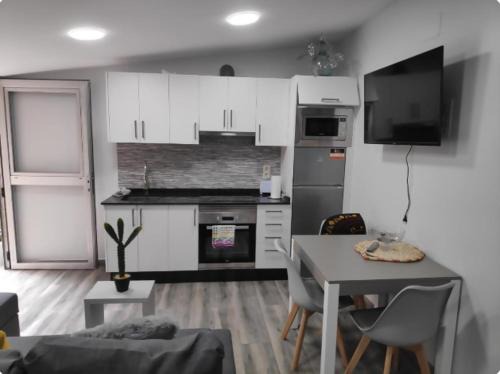 Bueu Apartment | Apartamento con patio cerca de la playa