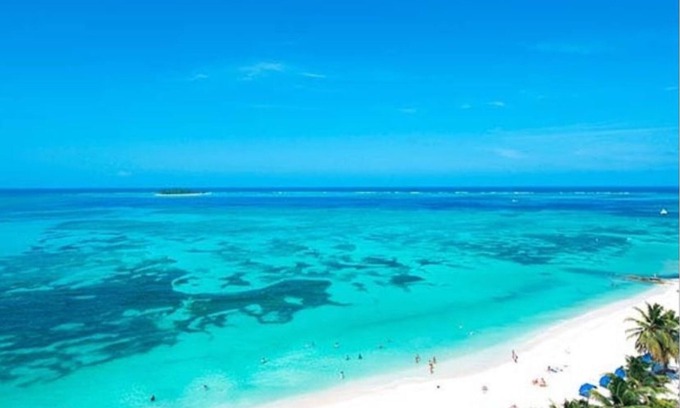 Punta Hansa Apartment | Apartamento con Vista al Mar en Sunrise