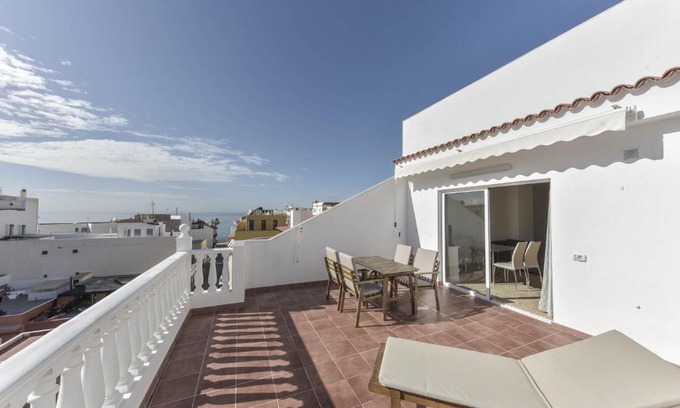 Playa San Juan Apartment | Apartamento Gaviota