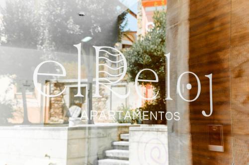 Luanco Apartment | Apartamentos El Reloj