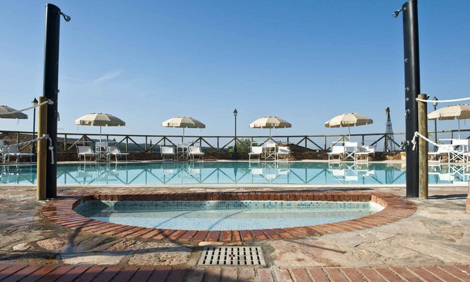 Casalappi Condo | Apartement with air conditioning and outdoor pool