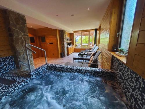 Nova Paka House | Apartmány s privátním wellness v Podkrkonoší