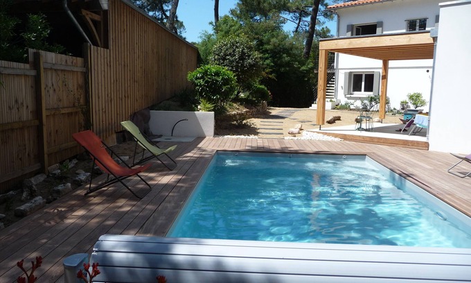 Saint-Georges-de-Didonne Apartment | Apartment T2 (2 *) in villa with swimming pool, walking distance to the beach