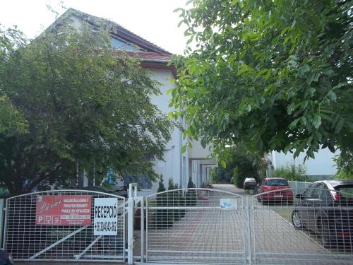 Hajduszoboszlo Apartment | Apartman Pávai