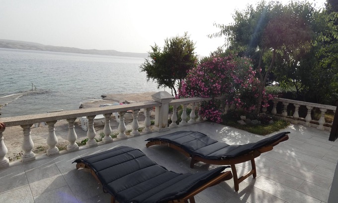 Cesarica House | Apartmani Marija - Ap4 - House on the Beach - 50 sqm