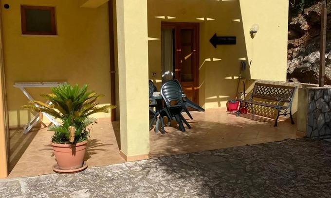 Castellammare del Golfo Apartment | Apartment 'Appartamento Standard 1' with Shared Pool, Wi-Fi and Air Conditioning