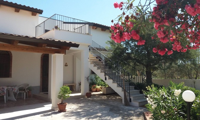 Santa Maria del Focallo Apartment | Apartment Mirto 300 meters from the beach of Santa Maria del Focallo