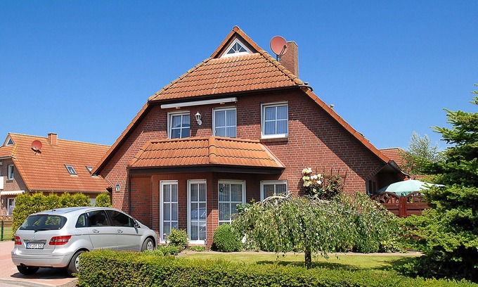 Neuharlingersiel Apartment | Apartment 1 - House "Rear Admiral Eduard Varrentrapp