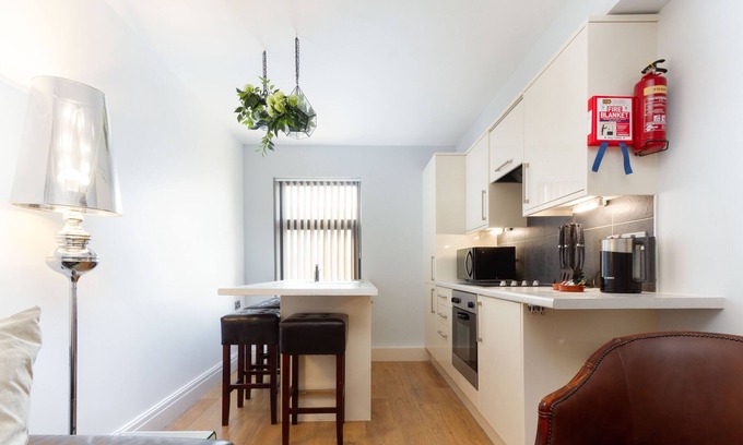 North Shore Apartment | Apartment 203 - Windlash