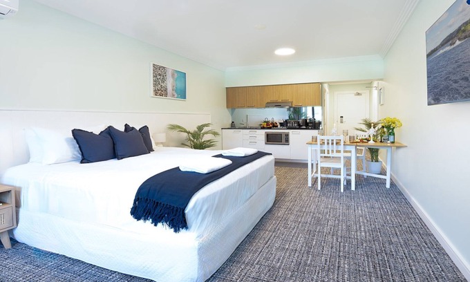 Kiama Apartment | Apartment 212 Sebel Kiama – contemporary harbourside studio