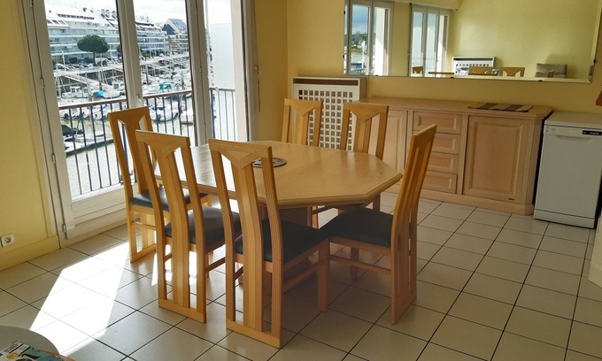 Le Pouliguen Apartment | Apartment 4 pers. 60m2 on the port of Le Pouliguen, town center