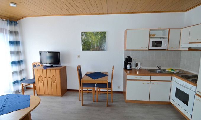 Nieder-Werbe Apartment | Apartment 5 - Apartments arrow