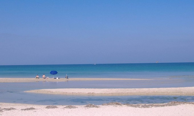 Torre Chianca Villa | APARTMENT 8 SLEEPS IN A VILLA ONLY 100MT FROM THE SEA OF SAND