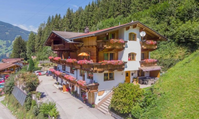 Gerlosbergeben Apartment | Apartment Alpin by Interhome