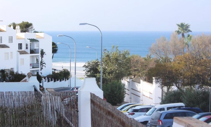 Conil de la Frontera Apartment | Apartment Amaya - Lovely flat with balcony and terrace near Fontanilla beach