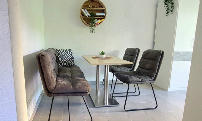Gaienhofen Apartment | Apartment 'Anna' with Private Terrace and Shared Garden