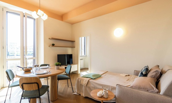 Cascina dei Pomi Apartment | Apartment 'Appartamento Martini' with Balcony, Wi-Fi and Air Conditioning