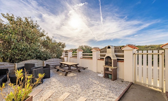 Barbatre Apartment | Apartment 'Appartement 10 Pers À 50m Plage' with Private Terrace, Private Garden and Wi-Fi