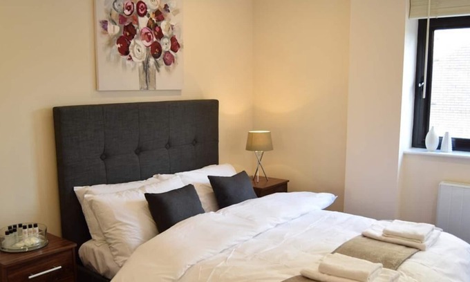 Havering Apartment | Apartment at Morland House Apartments