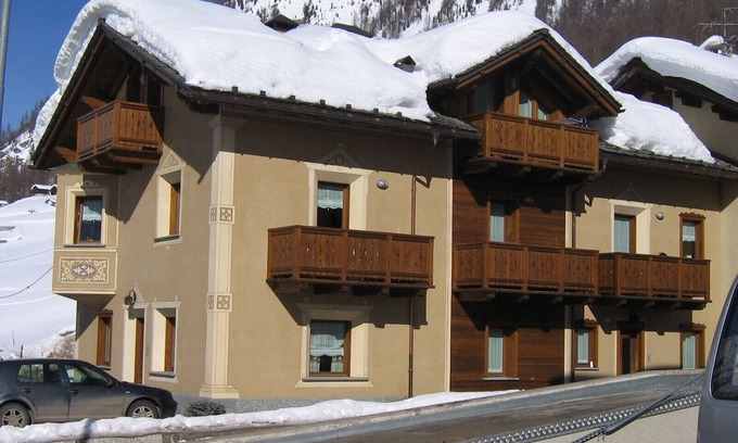Livigno Apartment | Apartment 'Baita Pemont' with Mountain View, Balconies & Wi-Fi