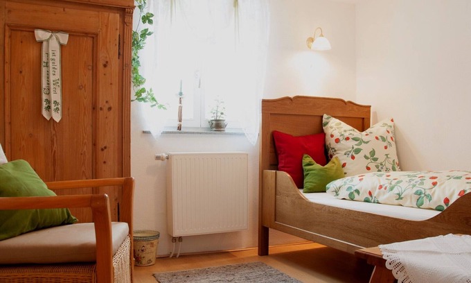 Gudensberg Apartment | Apartment 'Bauernküch' with Shared Terrace, Shared Garden and Wi-Fi