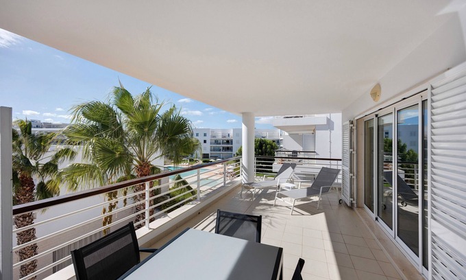 Telheiro Apartment | Apartment 'Blue Marine' with Lake View, Wi-Fi and Air Conditioning