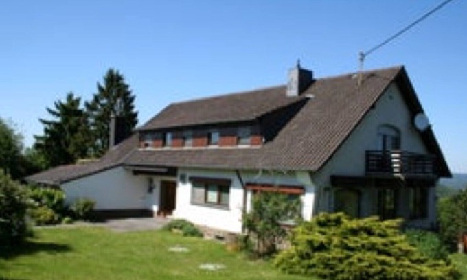 Brohl-Lutzing House | Apartment Burgblick-Vulkan
